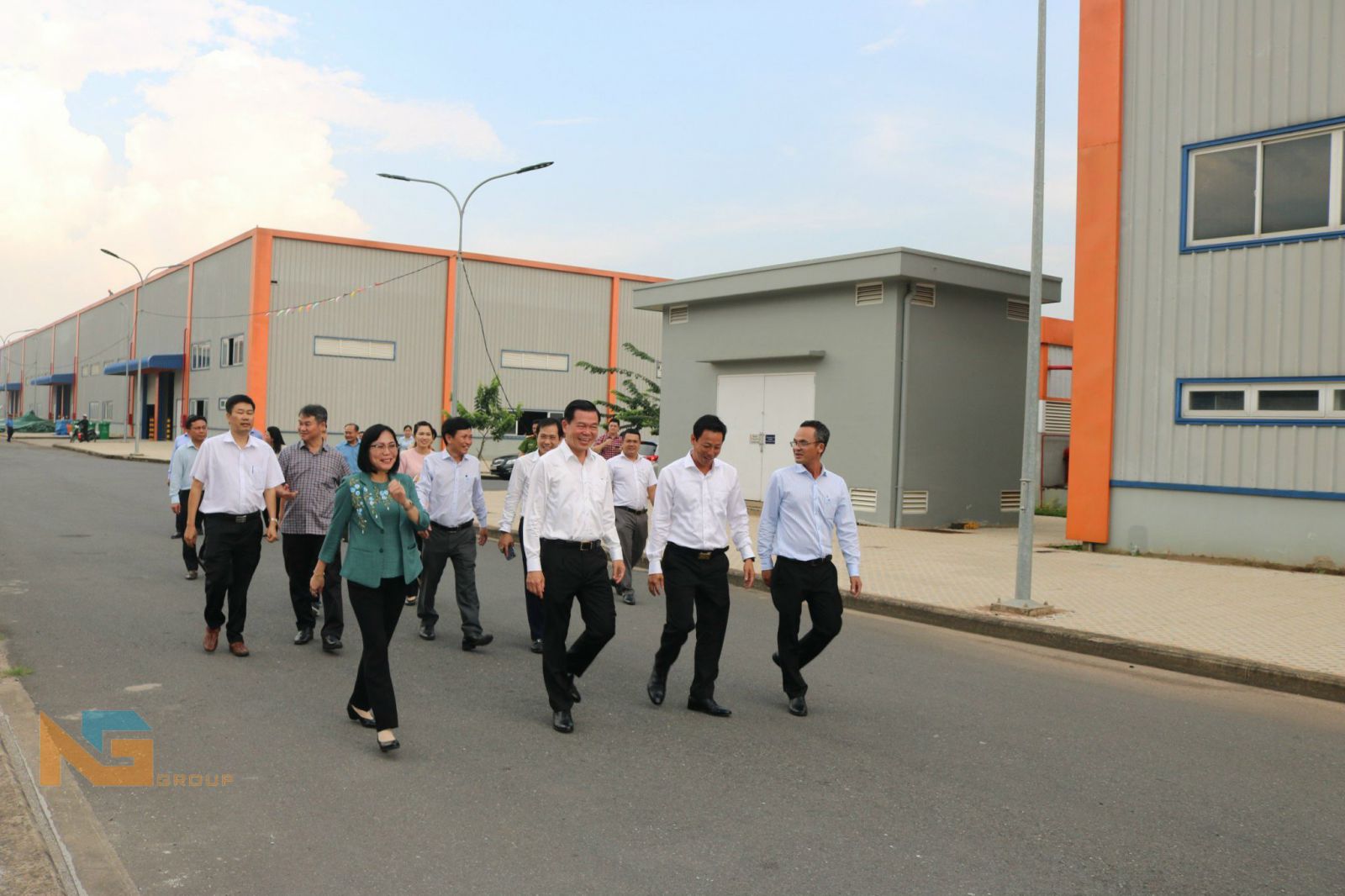 Đoàn lãnh đạo và ban quản lý KCN tỉnh Đồng Nai thăm khu nhà xưởng Thế Hệ Mới
